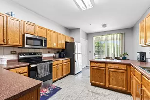 7410 Lincoln Ave, Skokie, IL 60076 - Photo 11