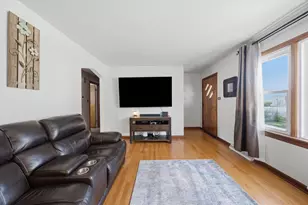 6743 106th Pl, Chicago Ridge, IL 60415 - Photo 11