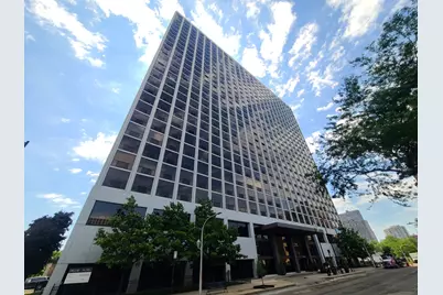 4343 N Clarendon Avenue #1012, Chicago, IL 60613 - Photo 1