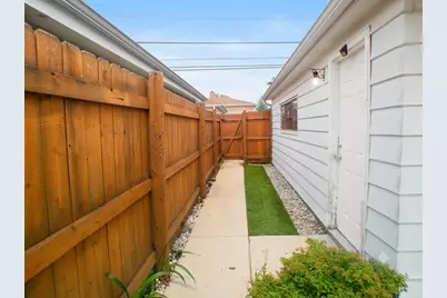 7520 W Carmen Avenue, Harwood Heights, IL 60706 - Photo 27