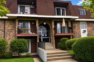 510 Hill Dr, Hoffman Estates, IL 60194 - Photo 1