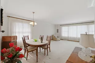 8531 W Agatite Ave, Chicago, IL 60656 - Photo 3