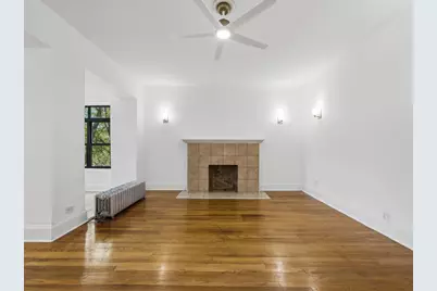 1227 E Hyde Park Boulevard #2, Chicago, IL 60615 - Photo 3