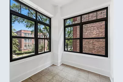 1227 E Hyde Park Boulevard #2, Chicago, IL 60615 - Photo 5