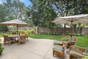 2363 Larkdale Dr, Glenview, IL 60025 - Photo 25