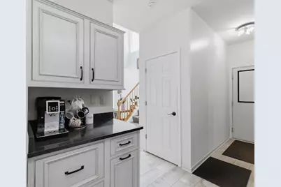 1061 Woodview Court, Aurora, IL 60502 - Photo 9