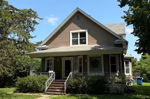 314 E South St, Dwight, IL 60420 - Photo 1