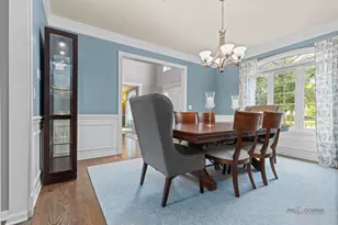 5572 Chancery Rd, Gurnee, IL 60031 - Photo 5