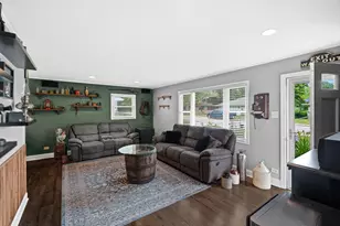 319 Sauganash St, Park Forest, IL 60466 - Photo 11