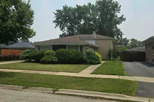 235 Abbott Ave, Chicago Heights, IL 60411 - Photo 3