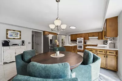 832 Wexford Court, Naperville, IL 60540 - Photo 11