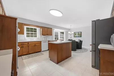 832 Wexford Court, Naperville, IL 60540 - Photo 13