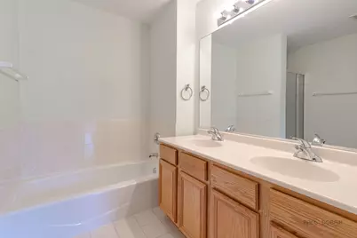 1002 Kensington Drive, Northbrook, IL 60062 - Photo 23