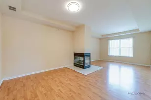 1002 Kensington Dr, Northbrook, IL 60062 - Photo 9