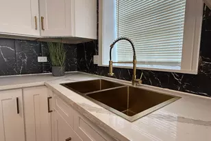8642 S Indiana Ave, Chicago, IL 60619 - Photo 15