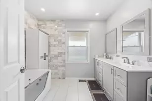117 Sunrise Ave, Willowbrook, IL 60527 - Photo 11