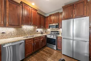 11S471 Rachael Ct, Willowbrook, IL 60527 - Photo 7