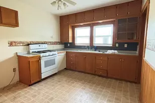 336 4th St, Dallas City, IL 62330 - Photo 7