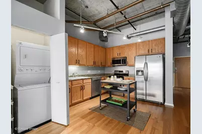 933 W Van Buren Street #823, Chicago, IL 60607 - Photo 13