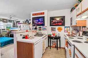 400 Cunat Blvd, Richmond, IL 60071 - Photo 3