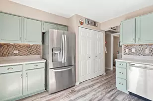 59 N Macgillis Dr, Round Lake, IL 60073 - Photo 3