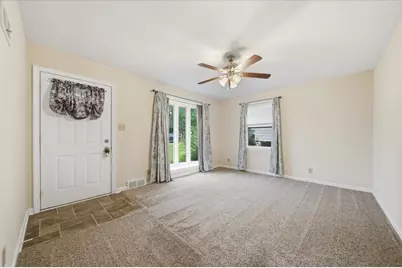 808 W 14th Street, Sterling, IL 61081 - Photo 7