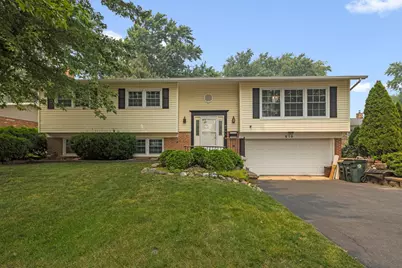 610 W Burning Tree Lane, Arlington Heights, IL 60004 - Photo 1