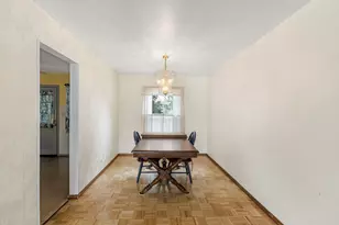 610 W Burning Tree Ln, Arlington Heights, IL 60004 - Photo 5