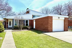 9131 Kilbourn Ave, Skokie, IL 60076 - Photo 1