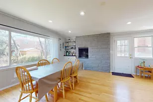 9131 Kilbourn Ave, Skokie, IL 60076 - Photo 9