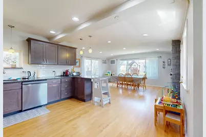 9131 Kilbourn Avenue, Skokie, IL 60076 - Photo 5