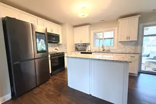 1316 Chalfont Dr, Schaumburg, IL 60194 - Photo 5