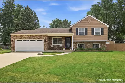 3611 W Drake Court, McHenry, IL 60050 - Photo 1