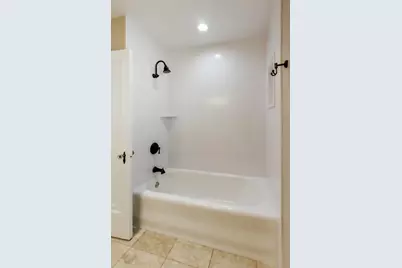 3320 Capitol Street, Skokie, IL 60076 - Photo 13