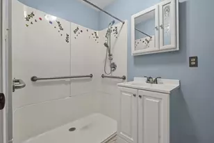 315 E Schaumburg Rd, Streamwood, IL 60107 - Photo 13