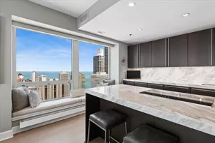 57 E Delaware Pl, Chicago, IL 60611 - Photo 11