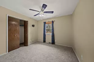 24718 1st Ave N, Hinsdale, IL 61257 - Photo 17