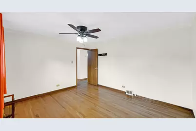 923 E 158th Street, Dolton, IL 60419 - Photo 9