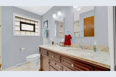923 E 158th Street, Dolton, IL 60419 - Photo 11