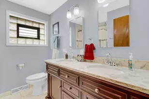 923 E 158th St, Dolton, IL 60419 - Photo 11