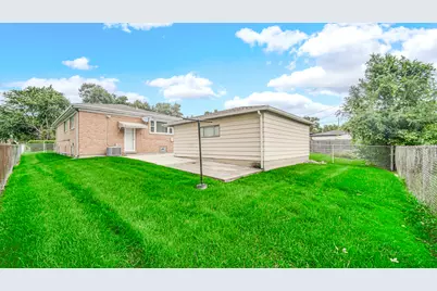 923 E 158th Street, Dolton, IL 60419 - Photo 5