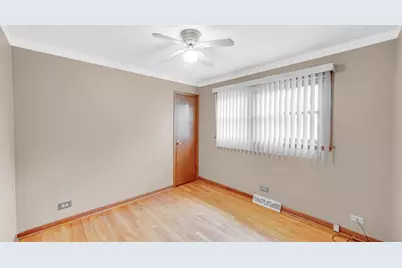 923 E 158th Street, Dolton, IL 60419 - Photo 17