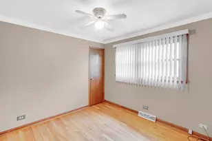 923 E 158th St, Dolton, IL 60419 - Photo 17