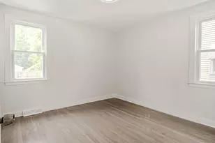 8822 S California Ave, Evergreen Park, IL 60805 - Photo 9