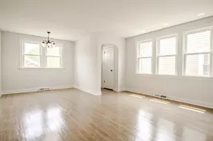 8822 S California Ave, Evergreen Park, IL 60805 - Photo 7