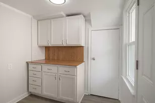 8822 S California Ave, Evergreen Park, IL 60805 - Photo 5