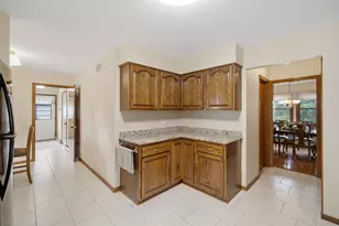 243 N Delany Rd, Gurnee, IL 60031 - Photo 11