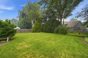 243 N Delany Rd, Gurnee, IL 60031 - Photo 27
