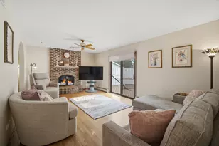 243 N Delany Rd, Gurnee, IL 60031 - Photo 7
