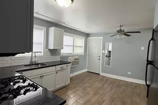 8700 S 82nd Ct, Hickory Hills, IL 60457 - Photo 5